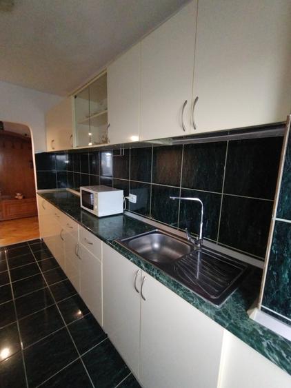 Apartament cu 3 camere decomandat în Tomis III