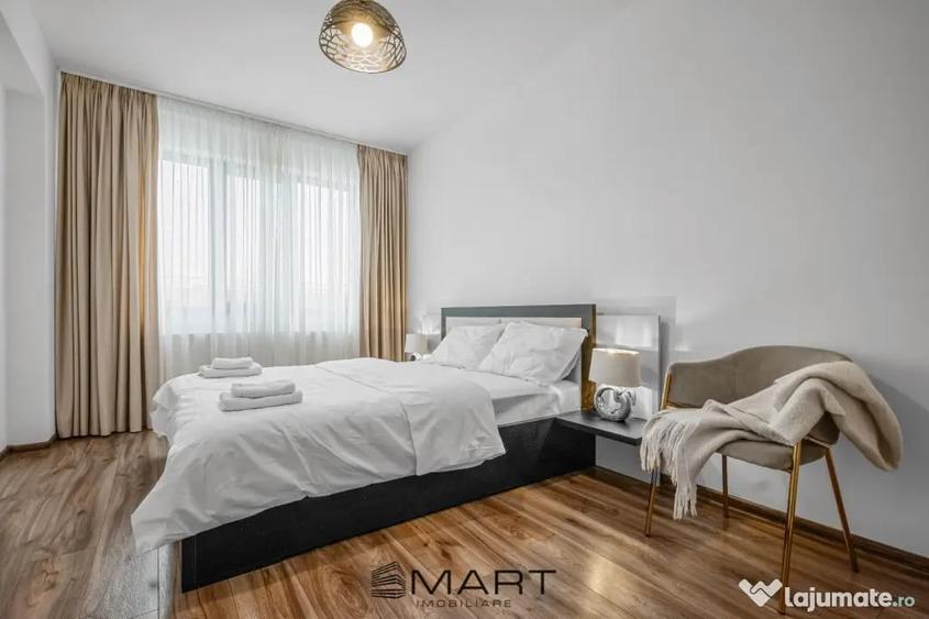 Apartament cu 4 camere decomandat în Tractorul