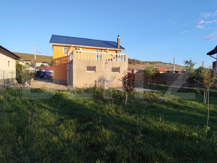Casă individuală cu 4 camere cu Canalizare în Bogonos