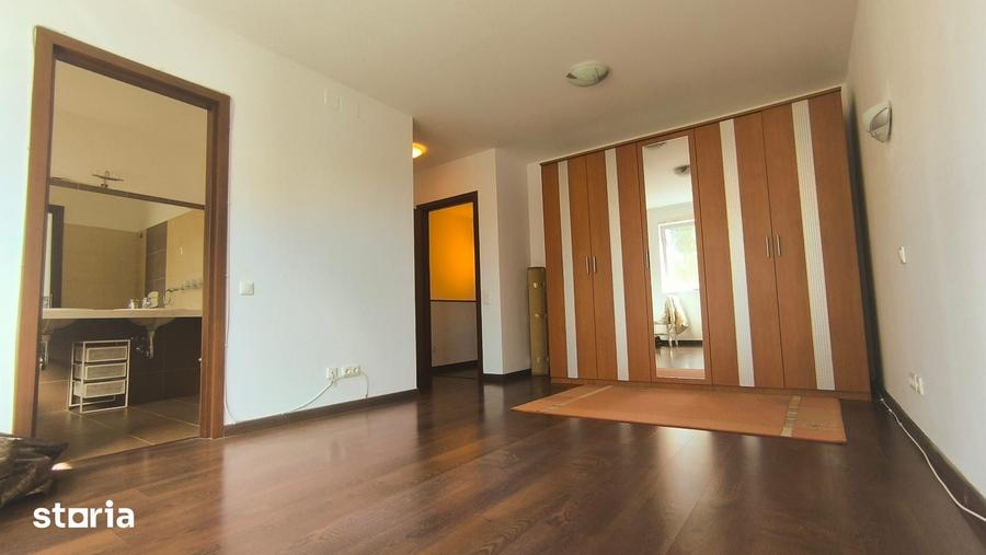 Casă cu 3 camere cu Teren 100 Mp în Central