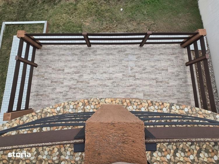 Casă cu 5 camere cu Teren 658 Mp în Central