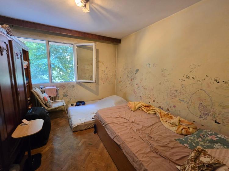 Apartament cu 2 camere decomandat în Titan
