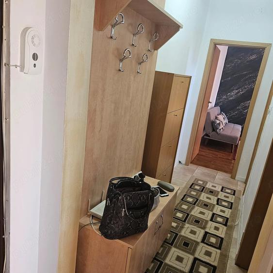 Vand apartament 3 camere , etajul 3 din 4+M, Sibiu, Zona Pia?a Rahova - 9