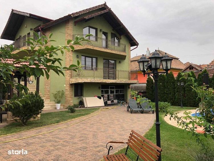 Casă cu 4 camere cu Teren 350 Mp în Central