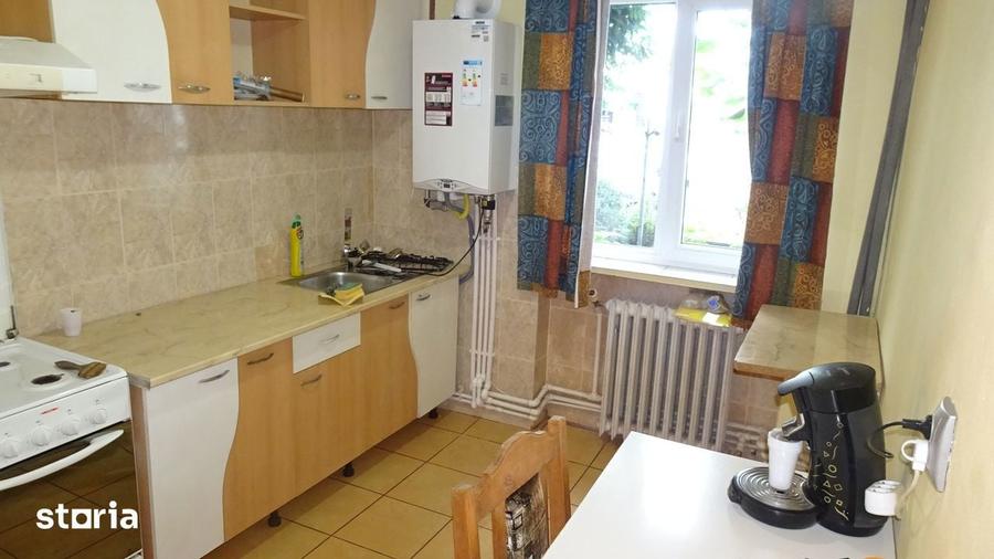 Apartament cu 2 camere semidecomandat în Gojdu