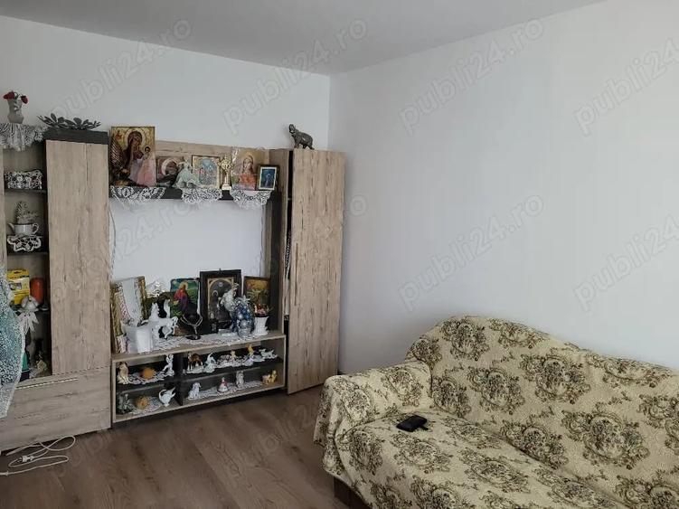 Apartament cu 2 camere decomandat în Drumul Taberei