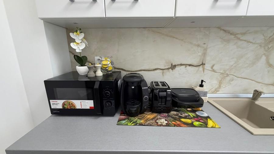 Apartament cu 2 camere decomandat, mobilat în Central