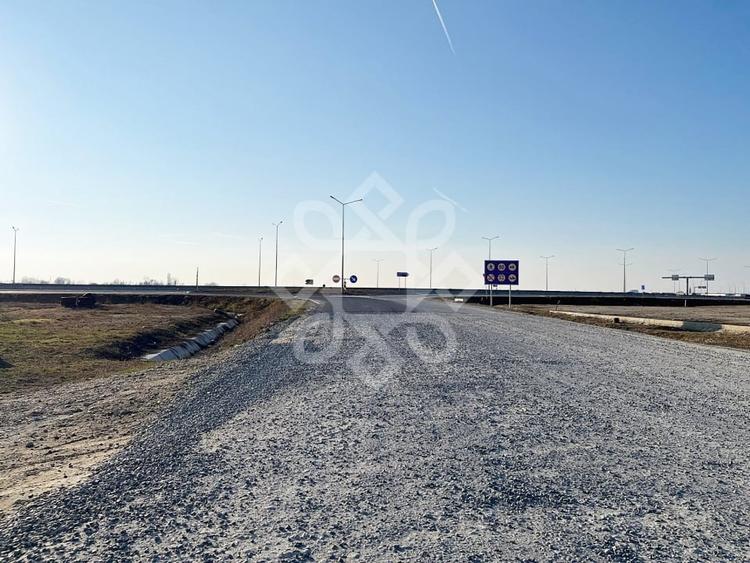 Teren Construcții intravilan de 66853 mp, în Vest