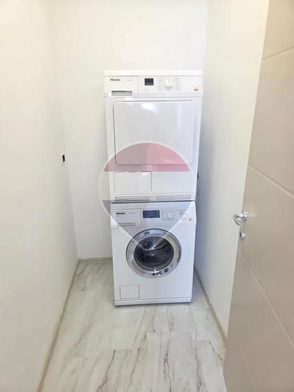 Apartament cu 3 camere decomandat în Spitalul Județean