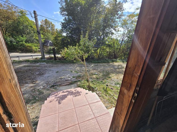 Casă cu 3 camere cu Teren 430 Mp în Cornu