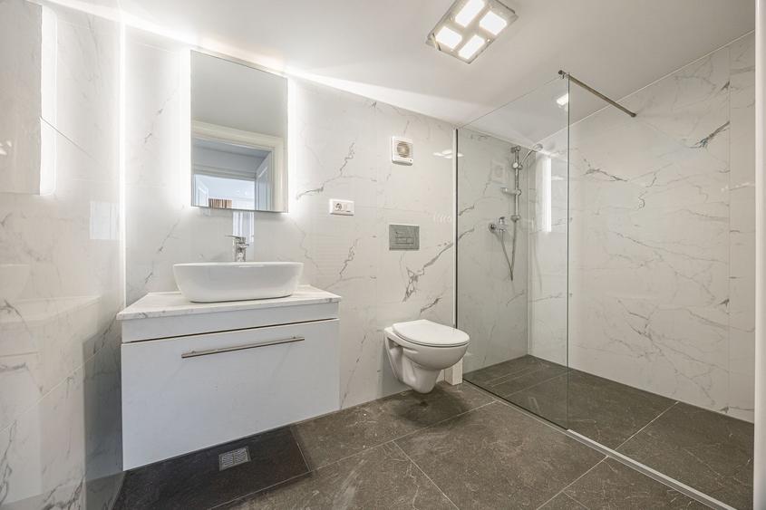 Apartament cu 6 camere, mobilat în 13 Decembrie