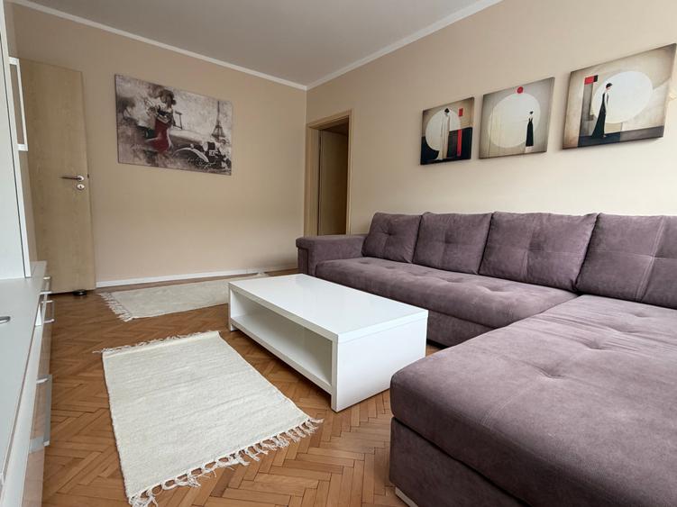 Apartament cu 3 camere semidecomandat în Olimpia-Stadion