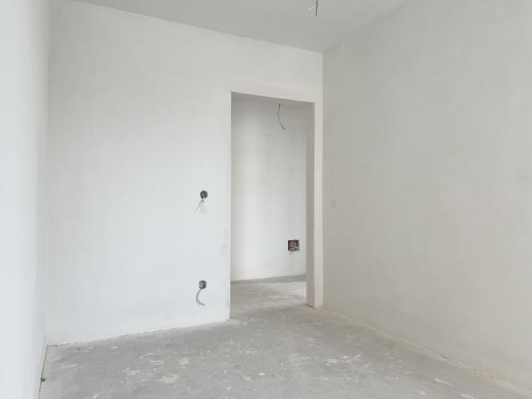 Apartament cu 3 camere decomandat în Torontalului