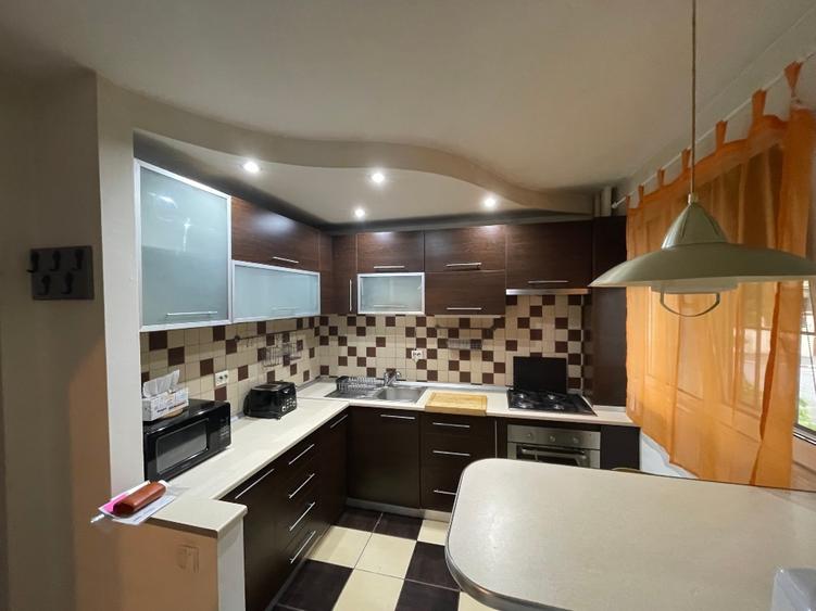 Apartament cu 2 camere semidecomandat, mobilat în Domenii
