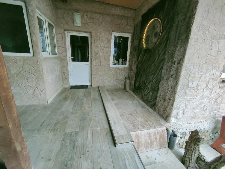 Casă cu Teren 1000 Mp în Central