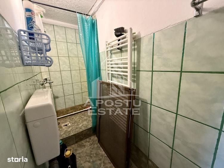 Casă cu 4 camere în Ghiroda