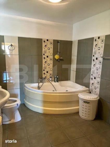 Casa P+1 de vanzare, cu 4 camere, 180 mp, zona Micro 2 - 4