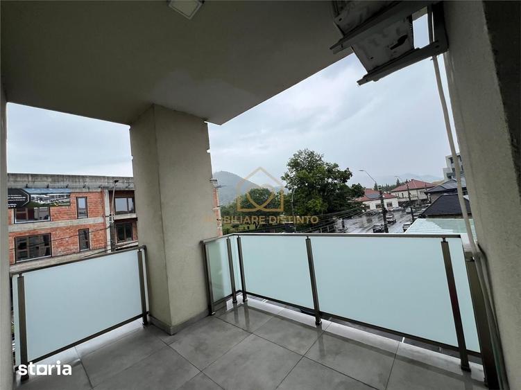 Apartament cu 3 camere în Săsar