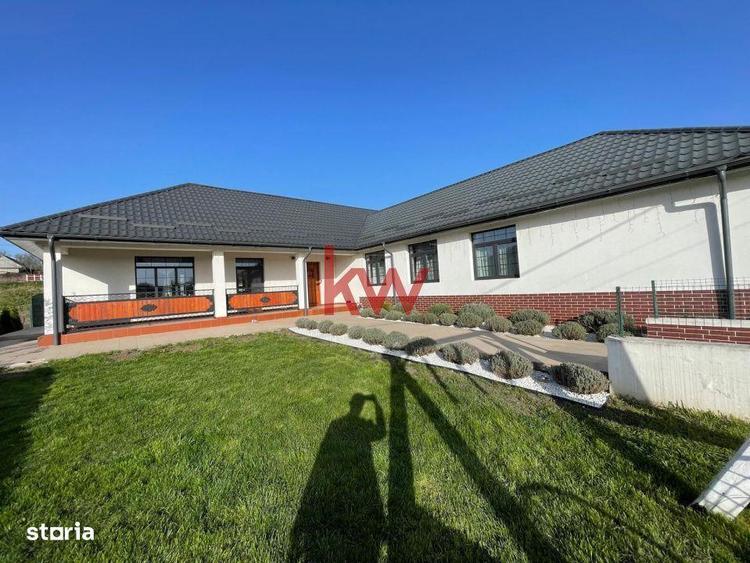 Casă cu 5 camere cu Teren 1200 Mp în Românești