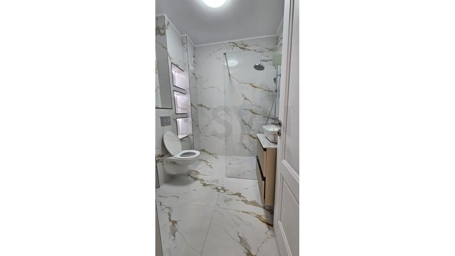 Apartament cu 2 camere decomandat în Aviației