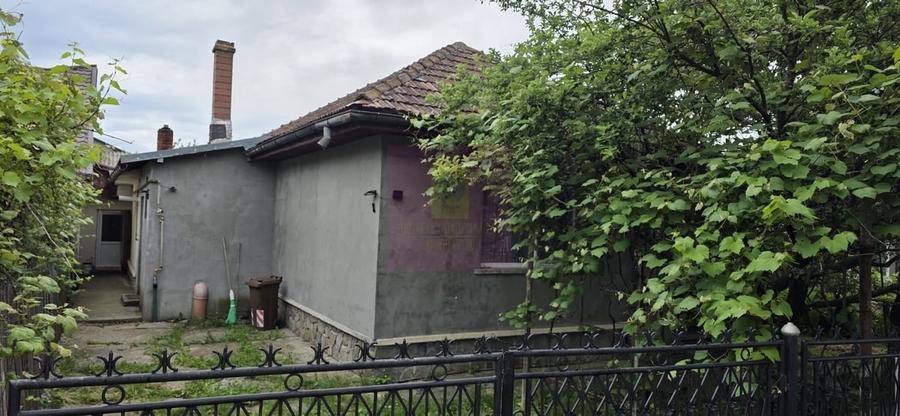 Casă cu 2 camere în Central