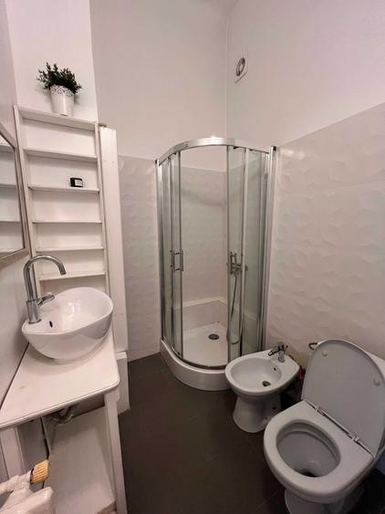 Apartament cu 3 camere decomandat în Ultracentral