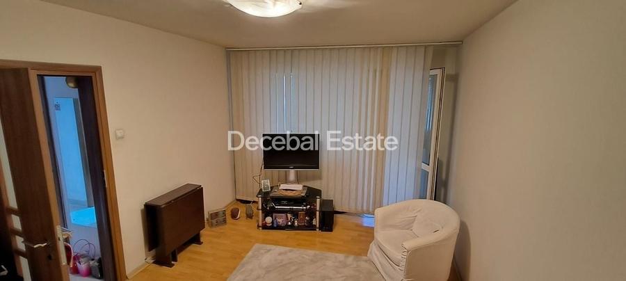 Apartament cu 2 camere decomandat în Titan