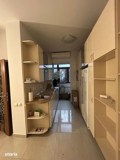 Apartament cu 3 camere în Eminescu