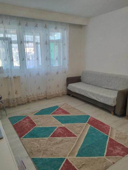 Apartament cu 2 camere semidecomandat în Alecu Russo