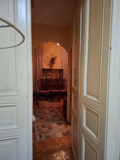 Apartament cu 3 camere semidecomandat în P-ța Maria