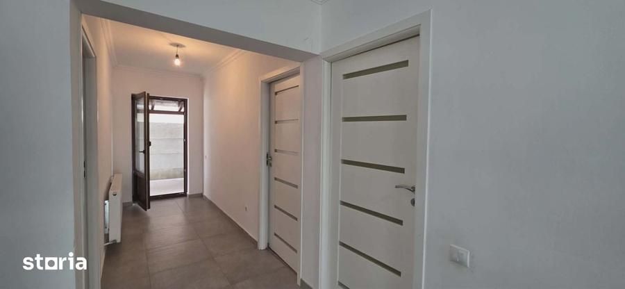 Casă cu 2 camere cu Teren 580 Mp în Sântandrei