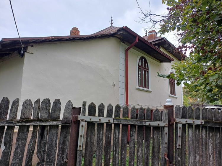 Casă cu 3 camere în Central