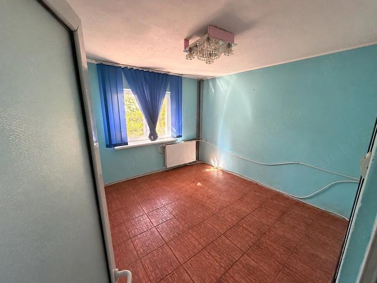 Apartament cu 3 camere decomandat în Bere