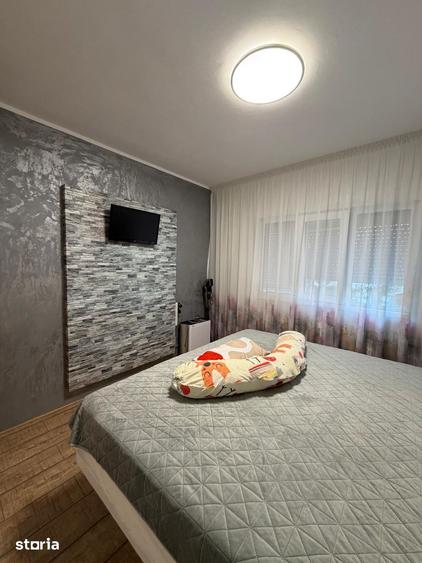 Apartament cu 3 camere decomandat în Micro 17
