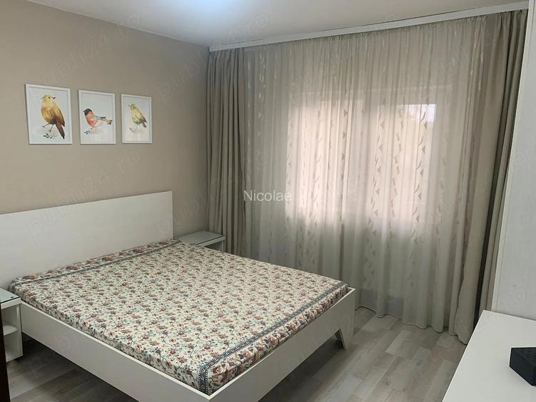 Inchiriez apartament 2 camere, zona Trocadero, 50 mp, centrala proprie