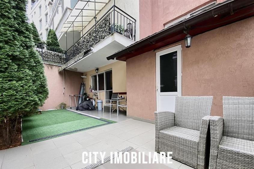 Apartament cu 2 camere semidecomandat, mobilat în Florești