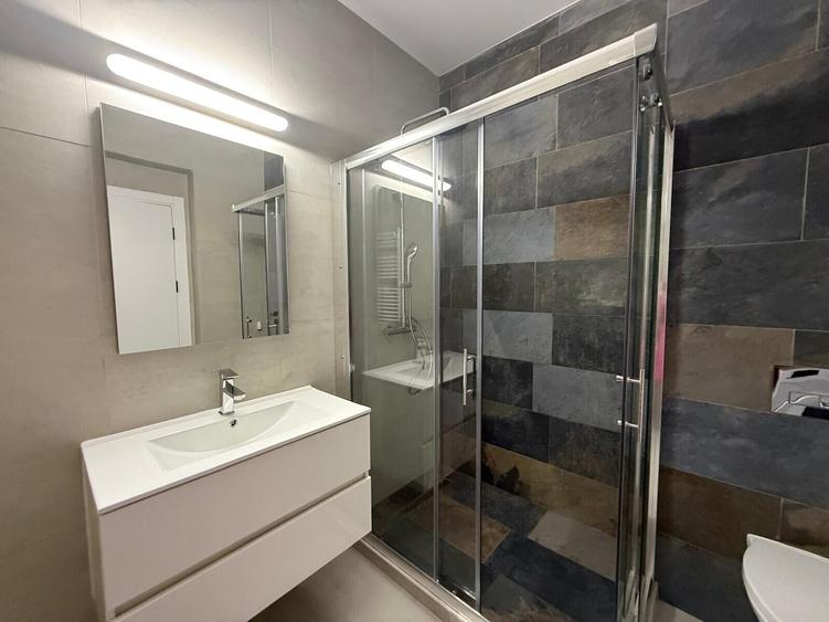 Apartament cu 2 camere semidecomandat, mobilat în Brâncoveanu