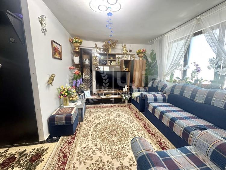 Casă cu 2 camere cu Canalizare în Dâmbul Rotund
