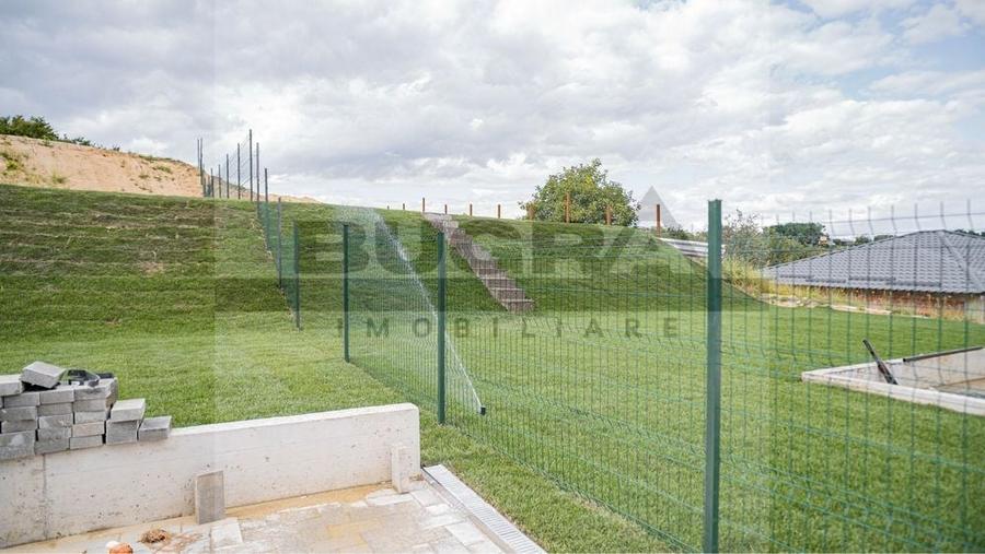 Casă individuală cu 4 camere cu Canalizare în Feleacu