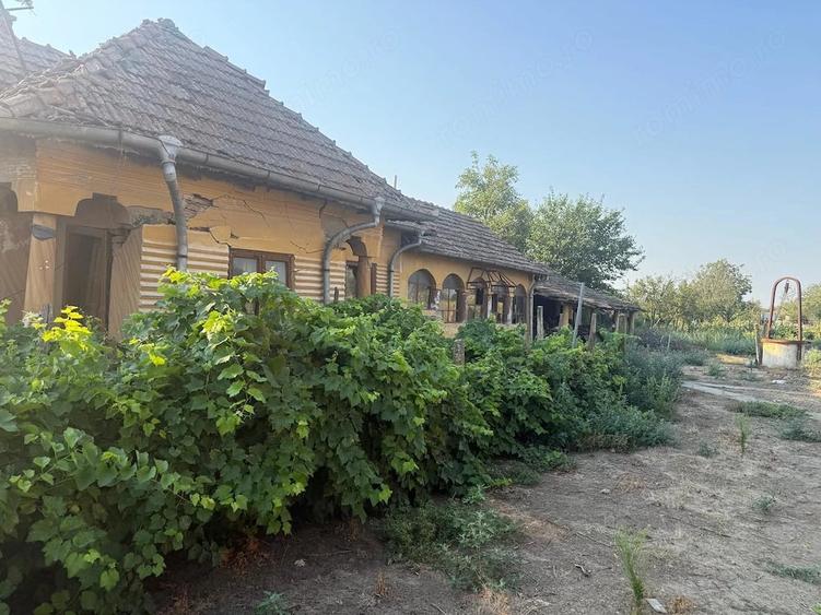 Teren de 2400 mp, în Central