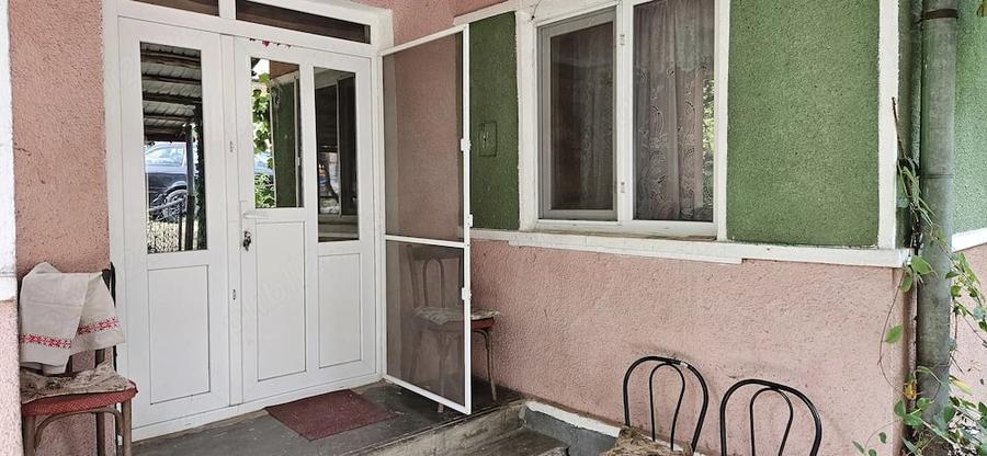 Casă cu 2 camere cu Teren 1800 Mp în Gârbou