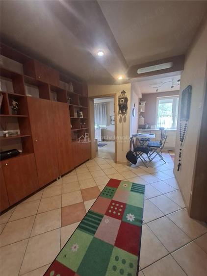 Apartament cu 3 camere decomandat în Ștrand