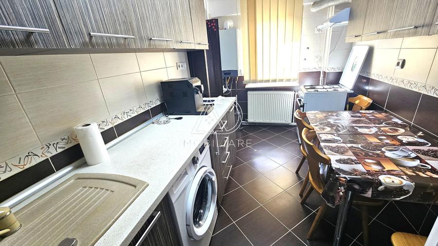 Apartament cu 3 camere decomandat în Victoria