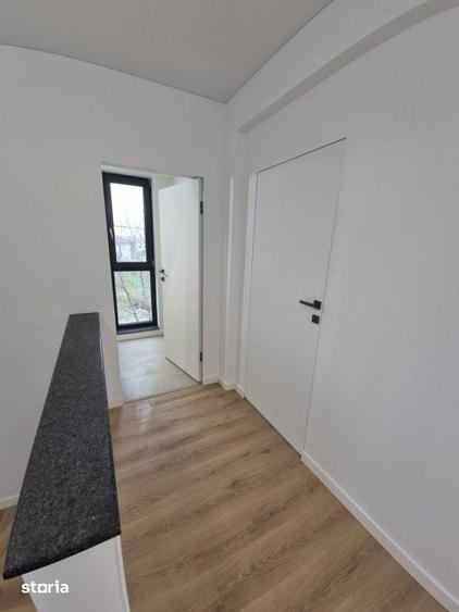 Casă cu 4 camere cu Teren 204 Mp în Palazu Mare
