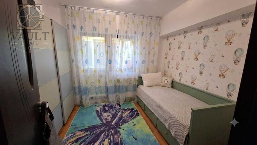 Apartament cu 4 camere decomandat în Olteniței