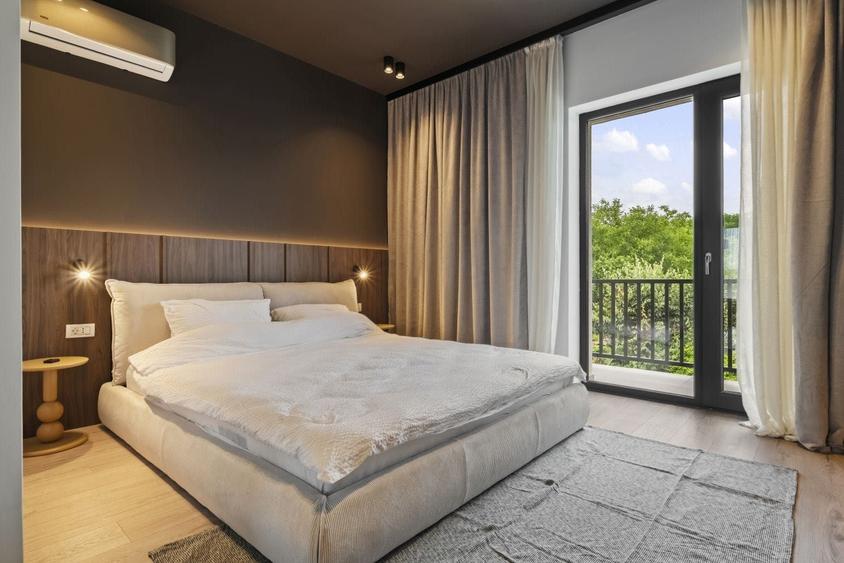 Casă cu 3 camere cu Teren 350 Mp în Odăile
