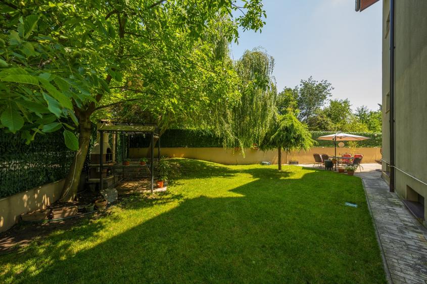 Casă cu 6 camere cu Canalizare în Voluntari