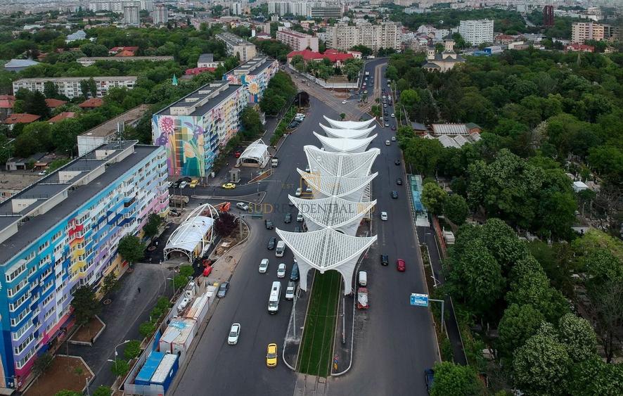 Apartament cu 3 camere decomandat în Eroii Revoluției