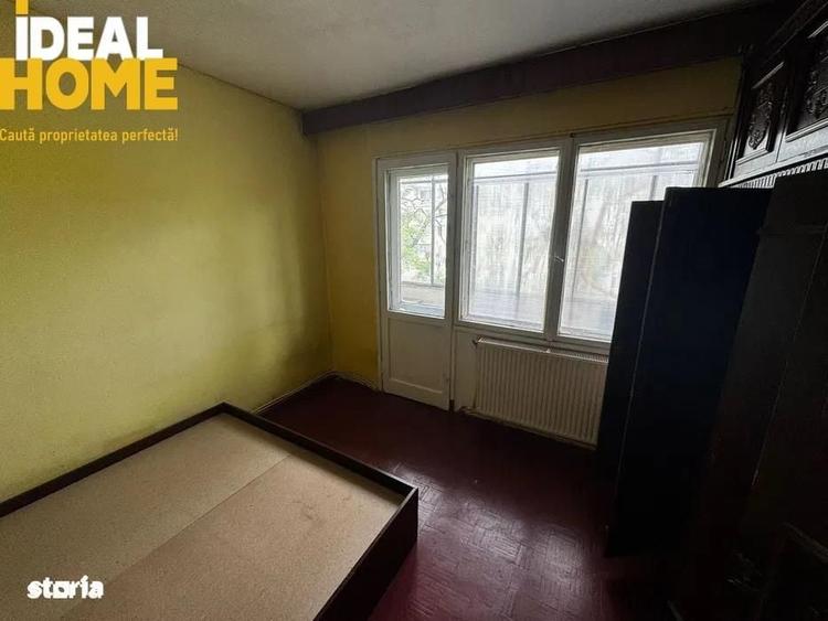 Apartament cu 3 camere în Podu Roș
