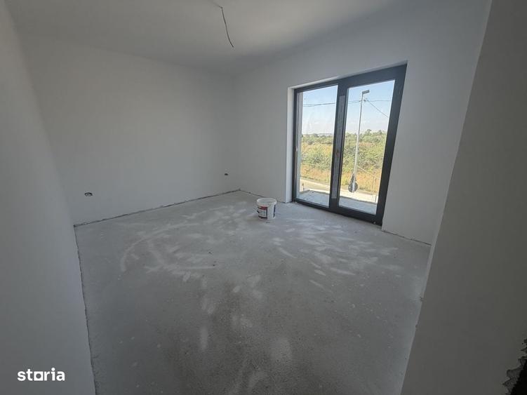 Casă cu 4 camere cu Teren 300 Mp în Central